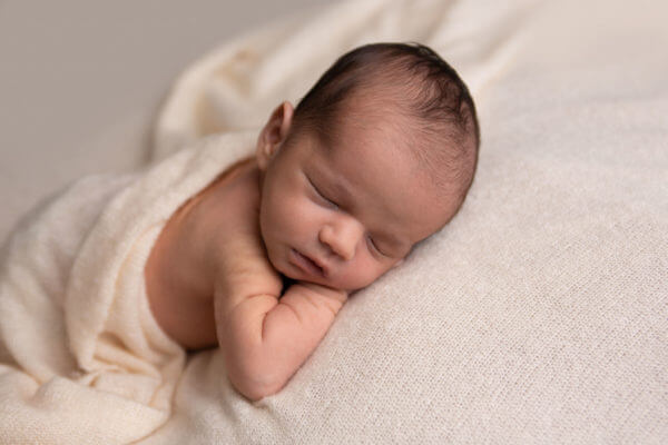 photographe lausanne bebe studio newborn