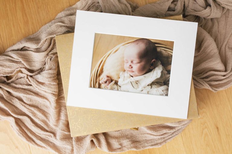 Newborn photographer Switzerland mini seance photo noel 2023 2