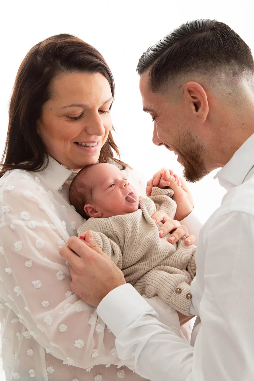 Séance photo nouveau-né Lausanne et Vevey photos de naissance lausanne vevey fribourg 017